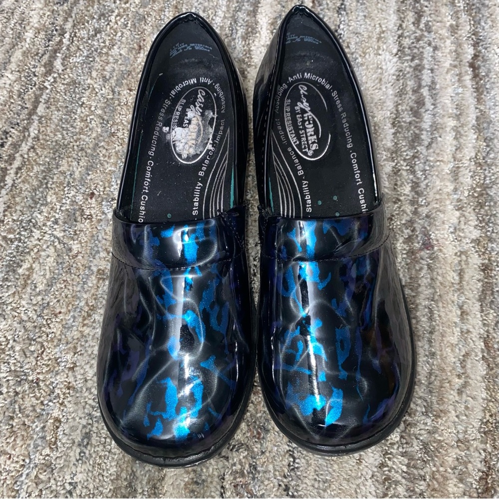 Stylish Blue Patterned Ankle Boots - image 1